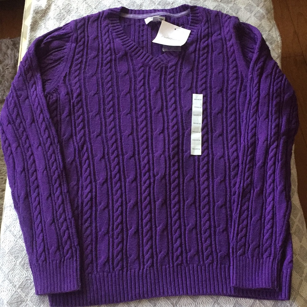 NWT Croft&Barrow sweater. Purple. Size M.